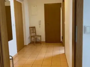 Pronájem bytu 2+kk, Praha - Žižkov, Jeseniova, 48 m2