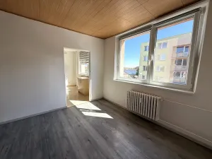 Pronájem bytu 2+1, Hrušovany u Brna, Sídliště, 58 m2