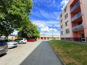 Pronájem bytu 2+1, Hrušovany u Brna, Sídliště, 58 m2