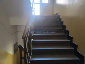 Pronájem pokoje, Hradec Králové, Okružní, 25 m2