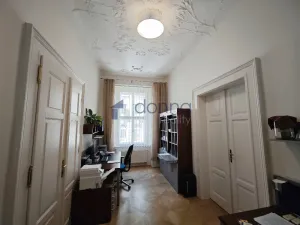 Pronájem kanceláře, Praha, Politických vězňů, 250 m2