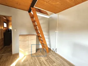 Pronájem chaty, Kralupy nad Vltavou - Zeměchy, 30 m2