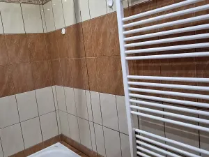 Pronájem bytu 4+1, Praha - Bubeneč, Charlese de Gaulla, 108 m2
