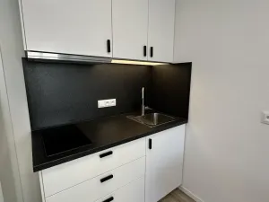 Pronájem bytu 1+kk, Praha - Košíře, 26 m2