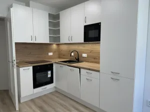 Pronájem bytu 1+kk, Praha - Košíře, 26 m2