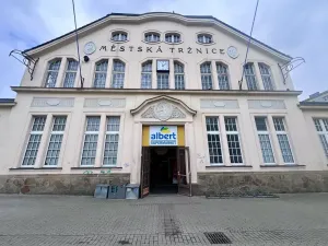 Pronájem obchodního prostoru, Karlovy Vary, 43 m2