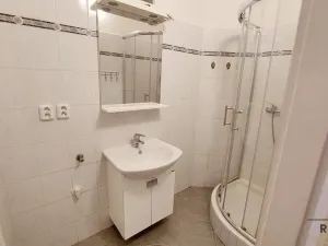 Pronájem bytu 2+1, Praha - Vršovice, 28. pluku, 70 m2