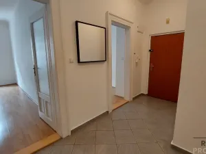 Pronájem bytu 2+1, Praha - Vršovice, 28. pluku, 70 m2