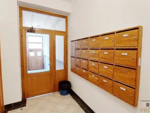Pronájem bytu 2+1, Praha - Vršovice, 28. pluku, 70 m2