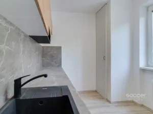 Pronájem bytu 1+1, Praha - Michle, Jihlavská, 39 m2