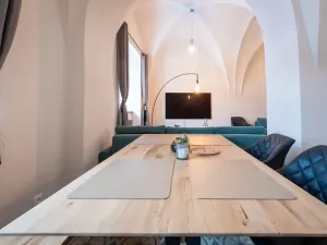 Prodej bytu 2+kk, Jáchymov, náměstí Republiky, 70 m2