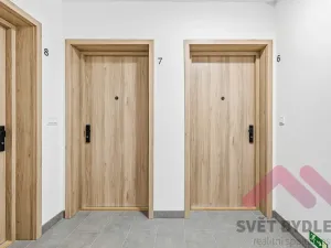 Pronájem bytu 1+kk, Praha - Modřany, Komořanská, 37 m2