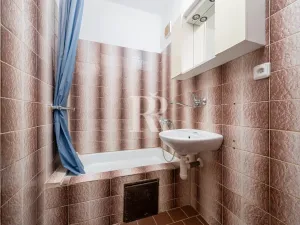 Prodej bytu 2+kk, Praha, Zelenohorská, 43 m2