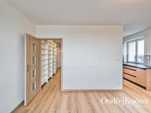 Pronájem bytu 3+kk, Praha - Břevnov, Na Petřinách, 67 m2