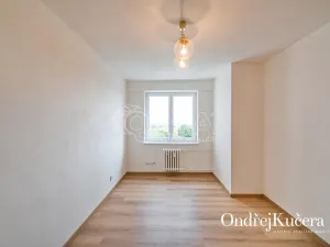 Pronájem bytu 3+kk, Praha - Břevnov, Na Petřinách, 67 m2
