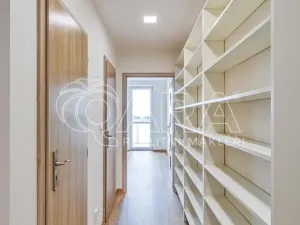 Pronájem bytu 3+kk, Praha - Břevnov, Na Petřinách, 67 m2