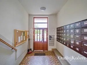Pronájem bytu 3+kk, Praha - Břevnov, Na Petřinách, 67 m2