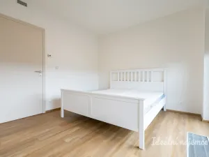 Pronájem bytu 2+kk, Praha - Hloubětín, Poděbradská, 64 m2