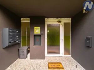 Prodej komerční nemovitosti, Chroboly, 21 m2