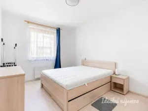 Pronájem bytu 2+kk, Praha - Modřany, Soukalova, 55 m2