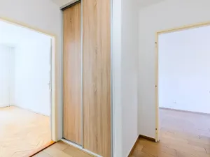 Prodej bytu 4+1, Praha - Záběhlice, Hrusická, 70 m2