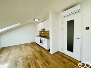 Pronájem bytu 1+kk, Praha - Smíchov, Svornosti, 38 m2