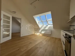 Pronájem bytu 2+kk, Praha - Strašnice, Černokostelecká, 39 m2