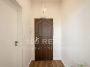 Pronájem bytu 1+kk, Pardubice, třída Míru, 27 m2