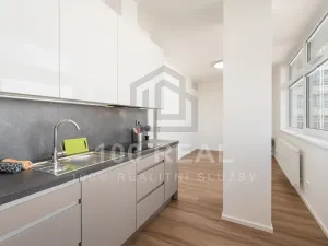 Pronájem bytu 1+kk, Pardubice, třída Míru, 30 m2