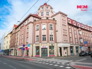 Pronájem kanceláře, Hradec Králové, Šafaříkova, 53 m2
