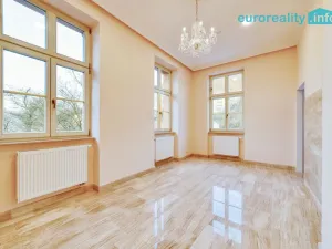 Pronájem obchodního prostoru, Karlovy Vary, Zámecký vrch, 126 m2