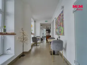 Pronájem obchodního prostoru, Mariánské Lázně, Ruská, 108 m2
