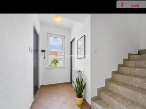 Pronájem bytu 1+kk, Praha - Lipence, Jílovišťská, 13 m2