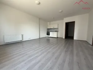 Pronájem bytu 2+kk, Chomutov, Žižkovo náměstí, 50 m2