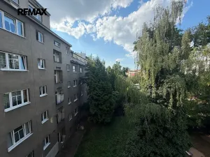 Pronájem bytu 1+1, Praha - Nusle, Na Veselí, 35 m2