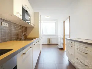 Pronájem bytu 3+1, Praha - Zbraslav, 78 m2
