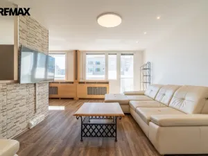 Prodej bytu 3+1, Praha - Komořany, Na Komořsku, 70 m2