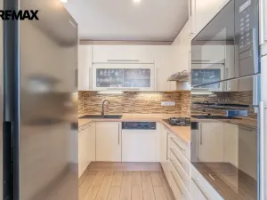 Prodej bytu 3+1, Praha - Komořany, Na Komořsku, 70 m2