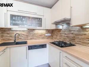 Prodej bytu 3+1, Praha - Komořany, Na Komořsku, 70 m2