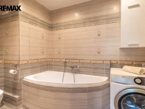 Prodej bytu 3+1, Praha - Komořany, Na Komořsku, 70 m2