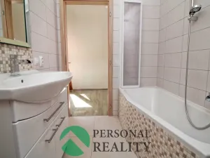 Prodej komerční nemovitosti, Krupá, 130 m2