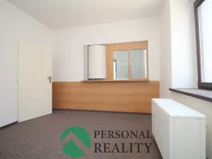 Prodej komerční nemovitosti, Krupá, 130 m2