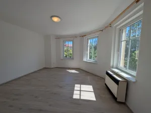Pronájem bytu 1+1, Aš, Nádražní, 35 m2