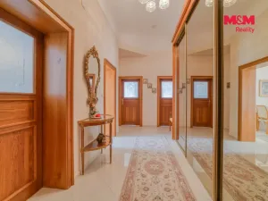 Prodej bytu 2+1, Mariánské Lázně - Úšovice, Anglická, 95 m2