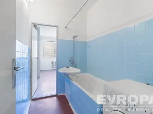 Prodej bytu 2+1, Praha - Kobylisy, Chabařovická, 62 m2