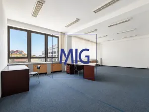 Pronájem kanceláře, Brno, Šujanovo náměstí, 364 m2