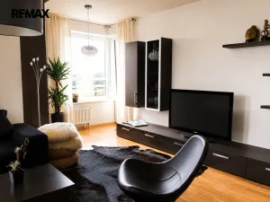 Pronájem bytu 2+kk, Hradec Králové - Nový Hradec Králové, Rybova, 62 m2