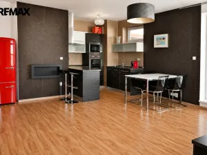 Pronájem bytu 2+kk, Hradec Králové - Nový Hradec Králové, Rybova, 62 m2