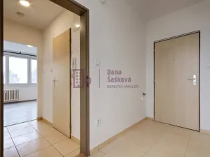 Pronájem bytu 1+kk, Jindřichův Hradec - Jindřichův Hradec III, sídliště Vajgar, 25 m2