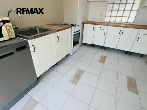 Pronájem rodinného domu, Milovice, 100 m2